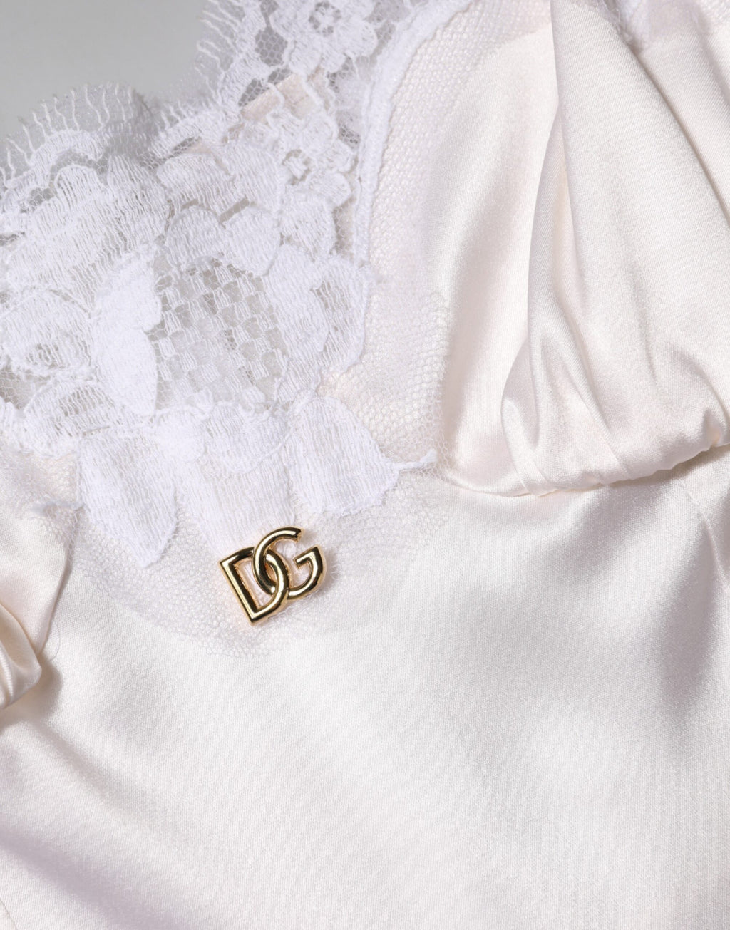 Dolce &amp; Gabbana White Lace Gold DG Logo Silk Dress Sleepwear