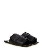 Bottega Veneta Elegant Black Leather Sandals